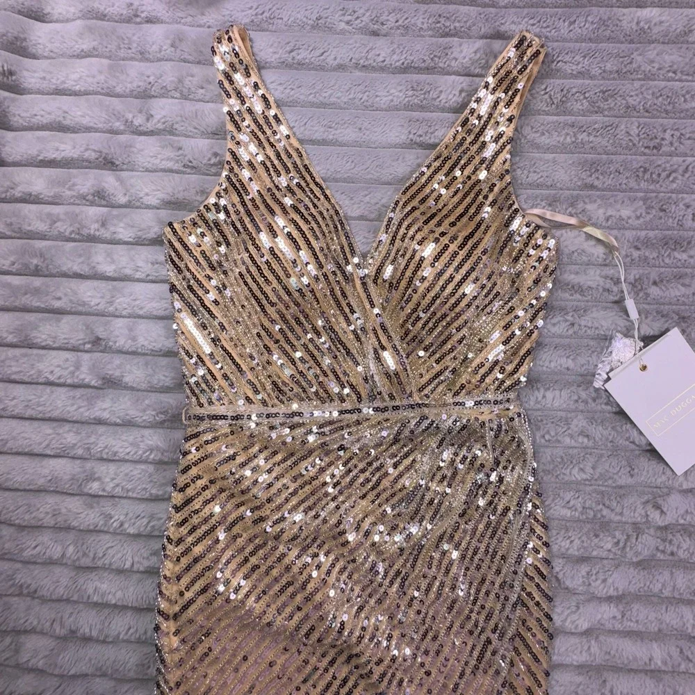 Mac Duggal Gown Womens 2 Gold Sequin Embellished Faux Wrap Surplice Neck‎ Dress
